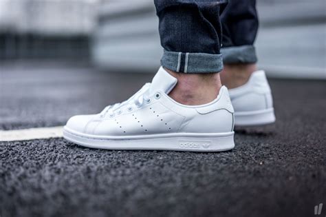 all white stan smith men's.